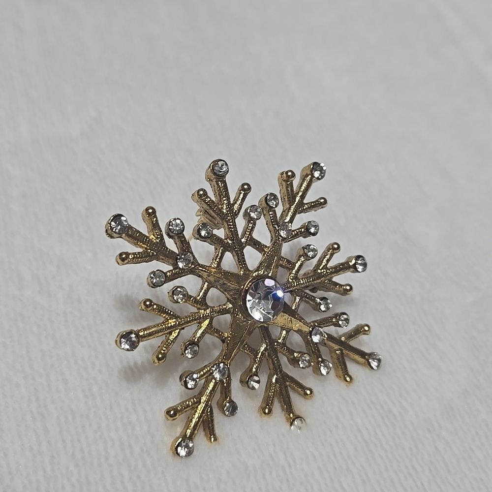 Snowflake Brooch with Rhinestones - Picture 1 of 4
